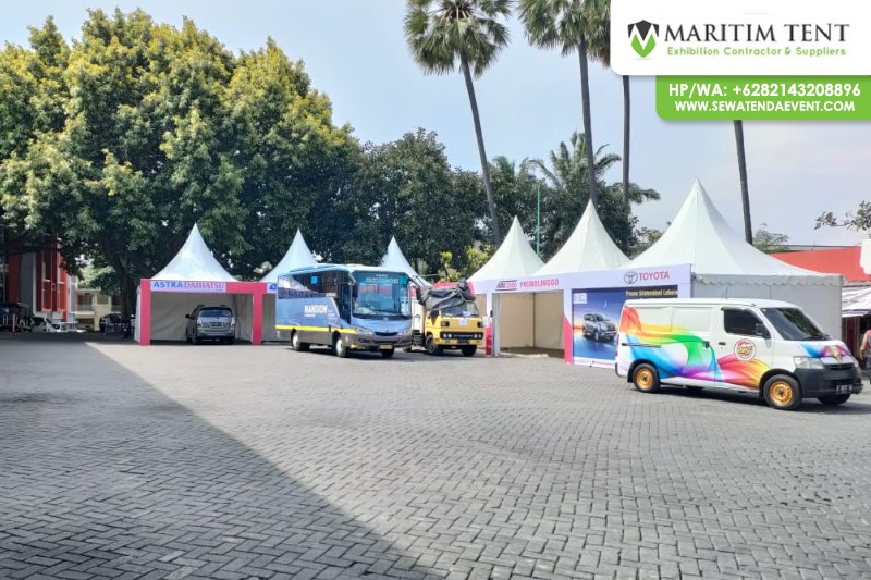 pemasangan Tenda Sarnafil Posko Mudik di Paiton Probolinggo