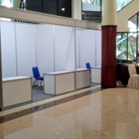 Sewa Partisi R8 di Malang Event Kampus UB
