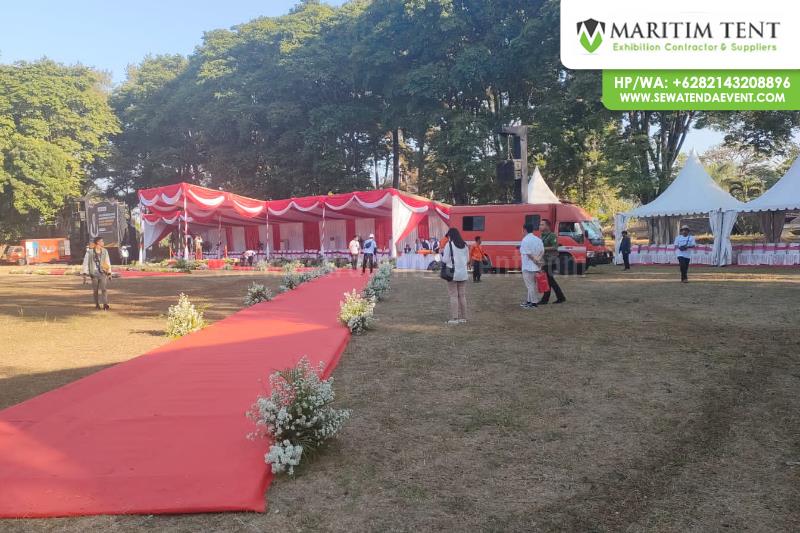 Pemasangan Tenda dan Flooring Event di Selorejo