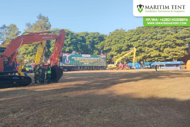 Pemasangan Tenda dan Flooring Event di Selorejo