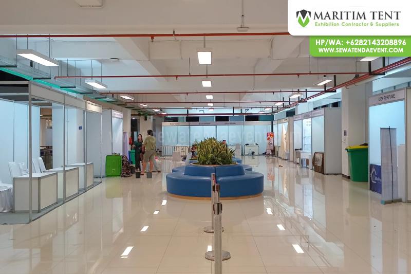 Partisi R8 Event Pameran di MCC Malang