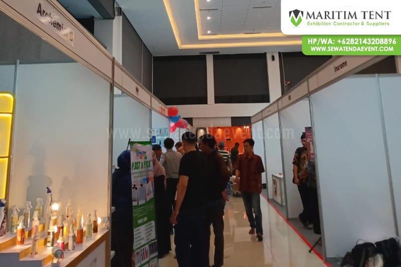Partisi R8 Event Pameran di MCC Malang