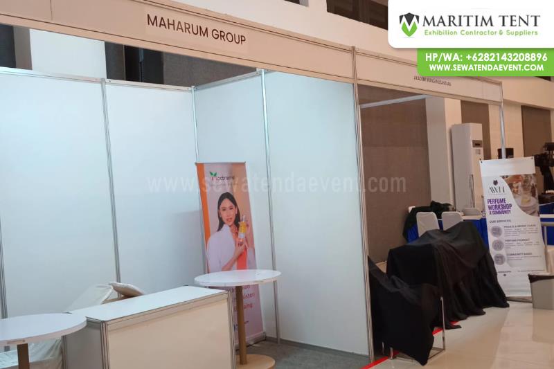 Partisi R8 Event Pameran di MCC Malang