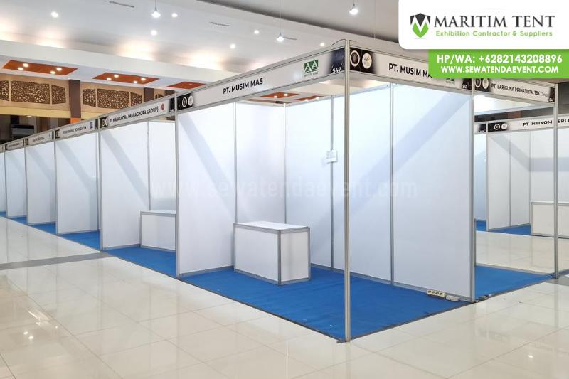 Sewa Partisi R8 Event Job Fair UB 2025