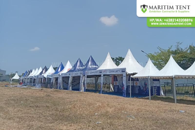 Pemasangan Tenda Sarnafil untuk Yamaha Enduro Challenge 2026 di Waru Sidoarjo